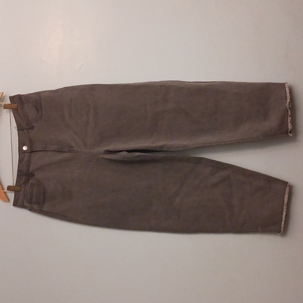 Express size 12 women's gray high-rise barrell leg fray hem, stretch denim jeans